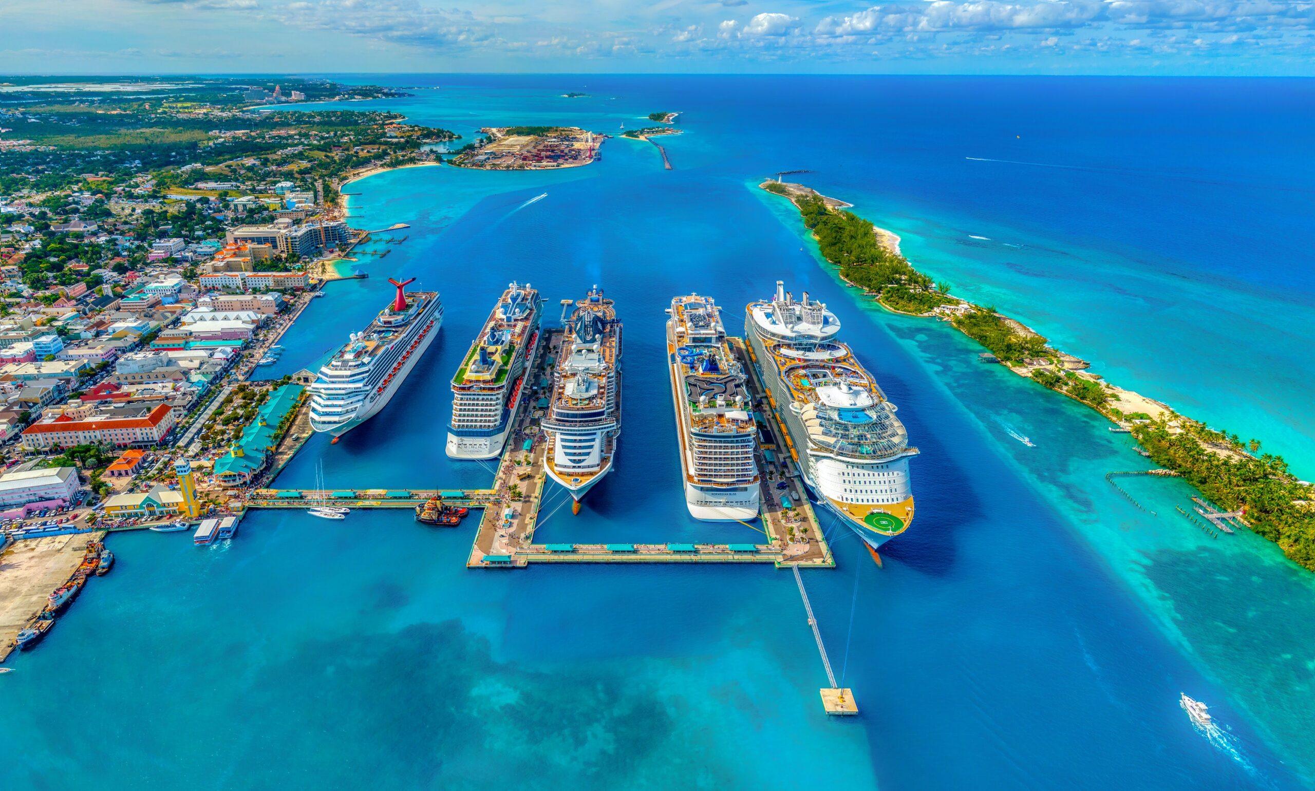 Cruises offer by LiviTravel travel agency in Miami port